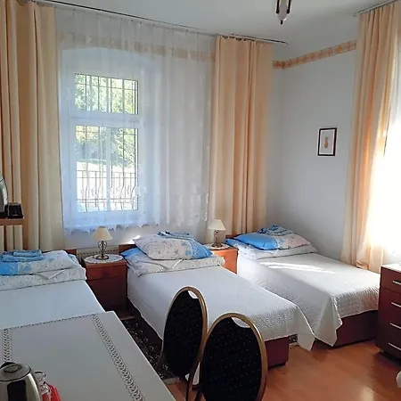 B&B Osrodek Wypoczynkowy Buenos Aires 쿠도바-즈루이